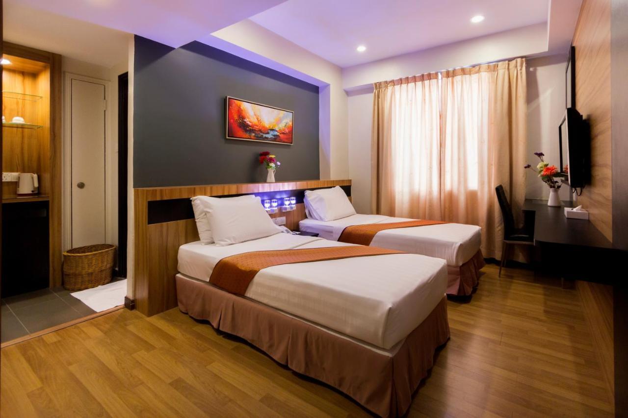 Mariner Hotel Labuan Bagian luar foto